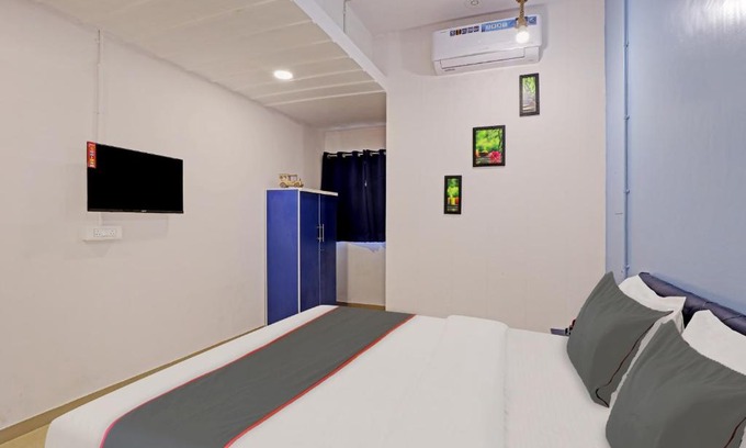 Surat Hotel | Hotel Solitaire, Best Luxurious Hotel AC Rooms In Surat