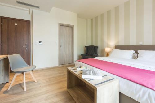 Koukaki Hotel | Hotel @Syngrou Fix