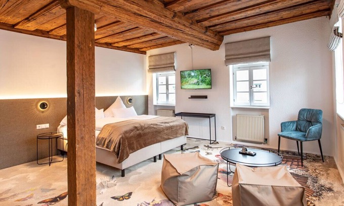 Volkach Hotel | Hotel Tuchhaus