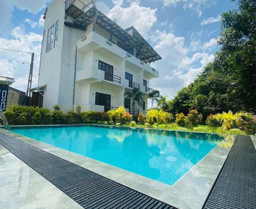 Baddegama Hotel | Hotel Veena