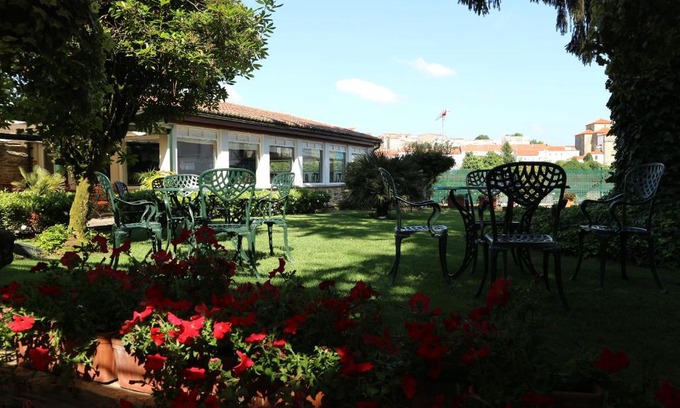 Santiago de Compostela Historic Centre Hotel | Hotel Virxe da Cerca by Pousadas de Compostela