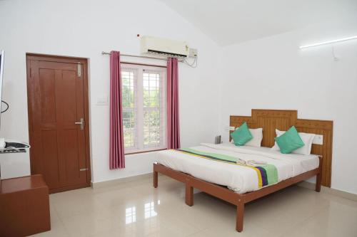 Madikeri Hotel | Hotel Yajna Comforts