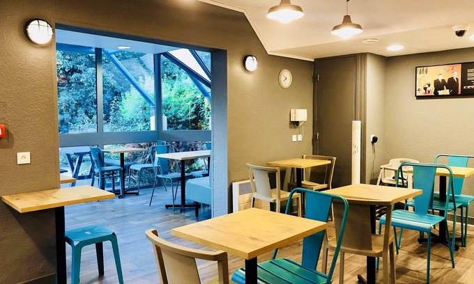 Ferney-Voltaire Hotel | hotelF1 Geneve Ferney Airport