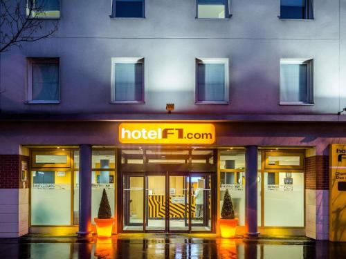 Bagnolet Hotel | hotelF1 Paris Porte de Montreuil