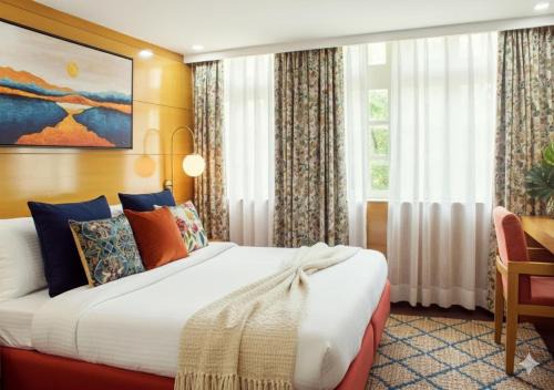 Connaught Place Hotel | Hotels Daffodils Connaught Place