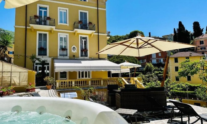 Rapallo Hotel | Hotiday Room Collection - Rapallo