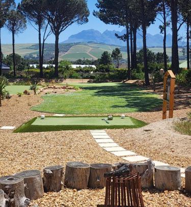 Helderberg Rural House | Hottentots Hide Away