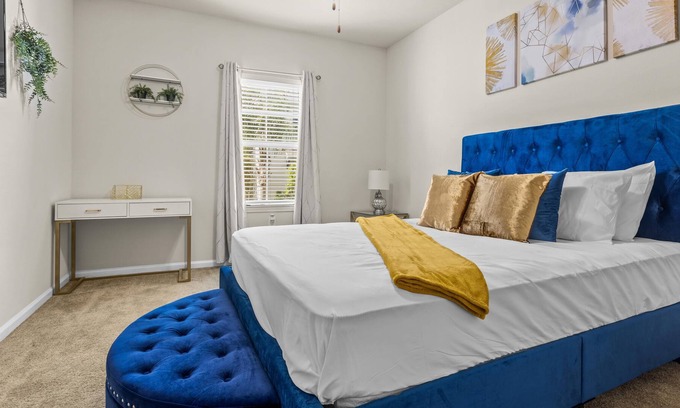 Deerwood Apartment | Hottest Luxury Palace in Jax