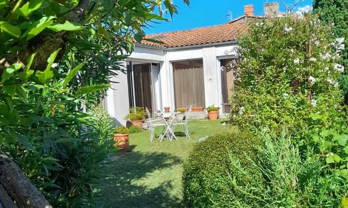 Bourcefranc-le-Chapus House | House 10 minutes from Ile d'Oléron