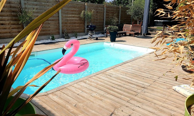 Saint-Medard-en-Jalles House | HOUSE 110 M2/8 people with heated pool 12 km from Bordeaux