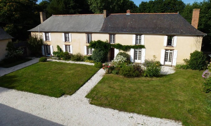 Pace House | House 315 sqm, Rennes, 15 people, heated pool