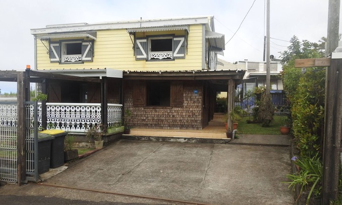 Saint-Joseph House | House at the gateway to the Wild South