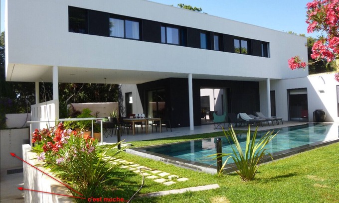 La Pointe Rouge House | House at the gateway to the calanques in a residential area