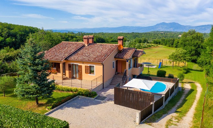 Sveta Nedelja House | House Davorka - experience the hidden wonders of rural Istria