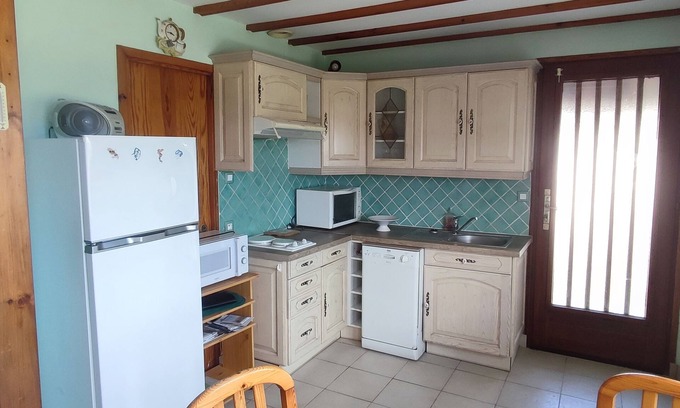 Asnelles House | House facing the sea, 50 m from supervised beach, 3 km from Arromanches