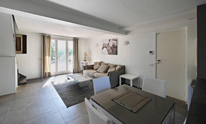Chateauneuf-Grasse House | House for rent proche Opio House for rent near Opio