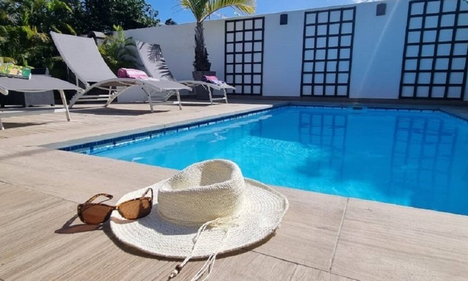 Saint-Pierre House | HOUSE FOR RENT IN QUIET AREA, FAMILY OR FRIENDS WITH PRIVATE POOL