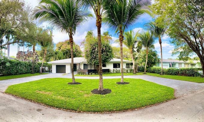 Miami Shores House | HOUSE FOR RENT SOBEWFF