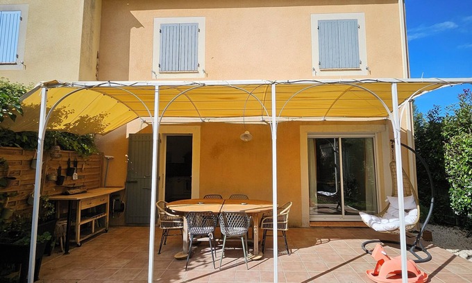 Entraigues-sur-la-Sorgue House | House Fenaisons