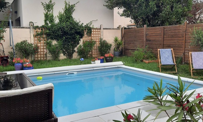 Eysines House | House