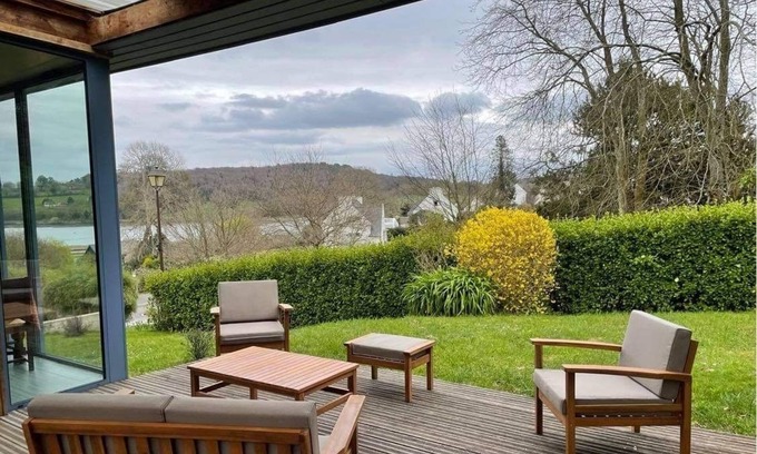 Locquenole House | House