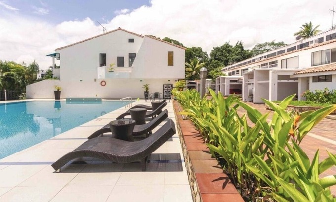 Girardot House | House in El Peñón country condominium