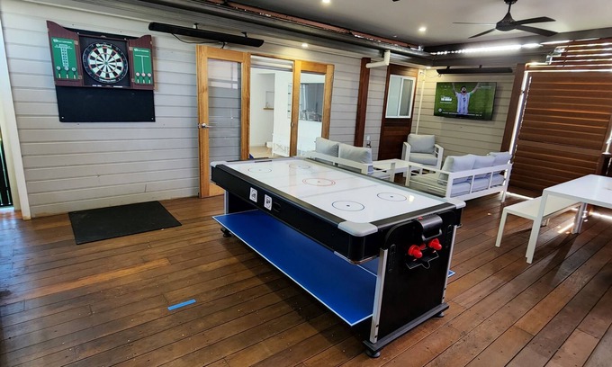 Noraville House | House in Noraville. Games deck, mini putt putt. Family friendly