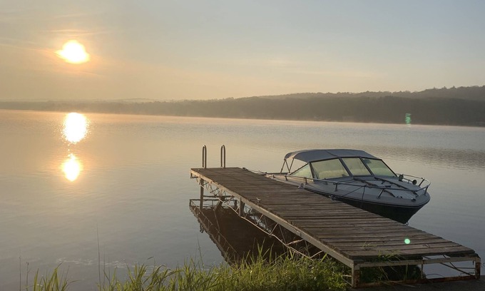 Houghton House | House in Oskar Bay, along Houghton Portage Canal
