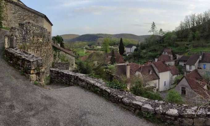 Larnagol House | House in quercy village in the lot valley
