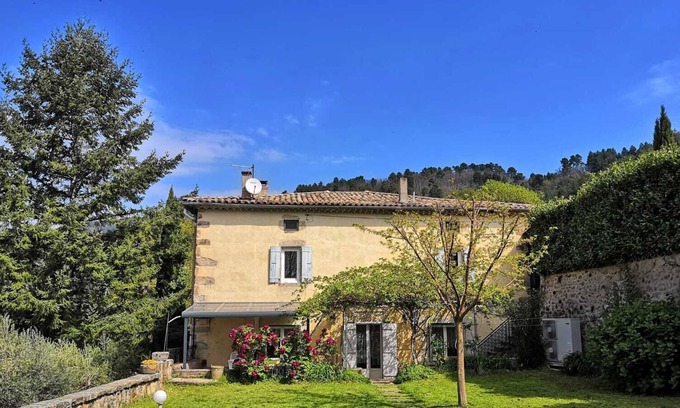 Rocher House | House in the countryside in a beautiful setting