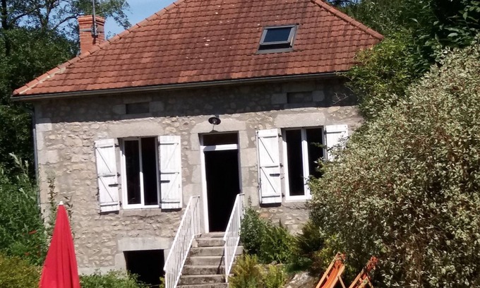 Lormes House | house in the middle of nature