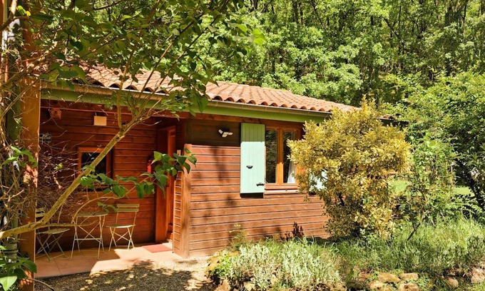 Le Poet-Laval House | House in wooded grounds