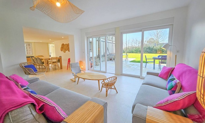 Le Torquesne House | House Jaulice - 8 min Pont l'Evêque - 10 people