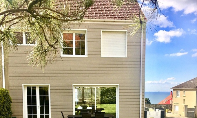 Equihen-Plage House | House La Margaret Facing the sea 150 metres from the beach