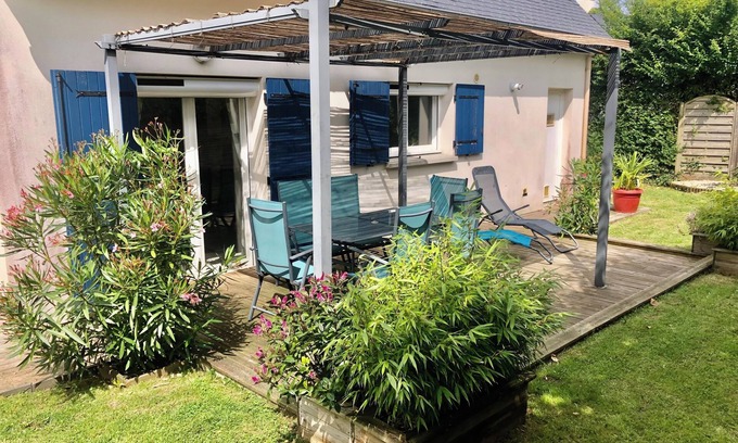 Pleuven House | House Near Beautiful Beach