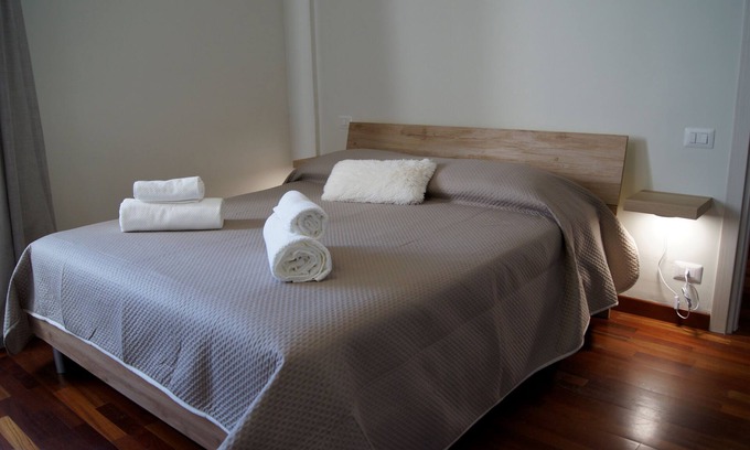 Municipio 5 Apartment | House of Noah EARTH