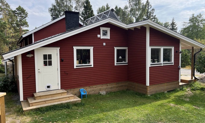 Ingaro House | House on Ingarö, close to nature, lake and sea, family-friendly environment