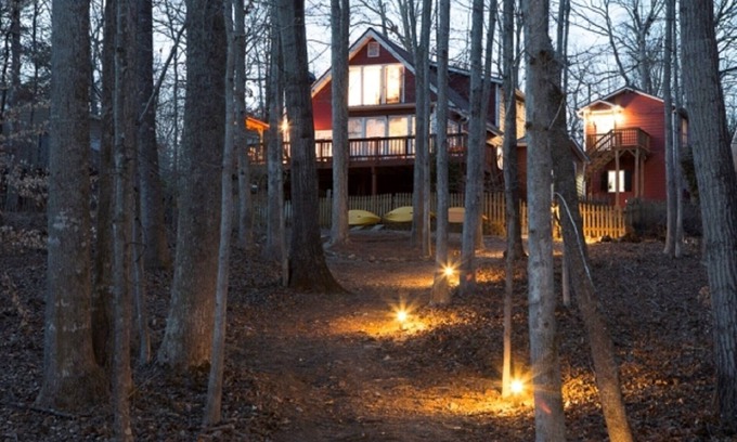 Dawsonville House | House on Lake Lanier with Dock Inside Chestatee Golf Club. Pet friendly!