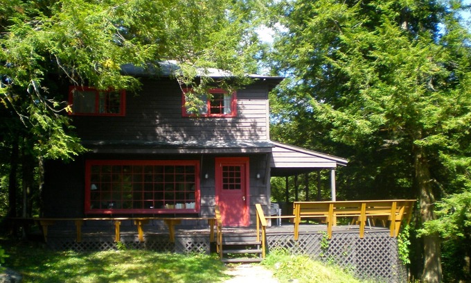 Blue Mountain Lake House | House on Private Meadow with Mountain View
