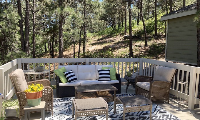 Northwest Colorado Springs House | House on secluded, private lot