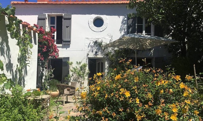 Noirmoutier-en-l'Ile House | House on the port of Noirmoutier en l'ile