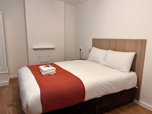 Charlton House | House se3 8rp