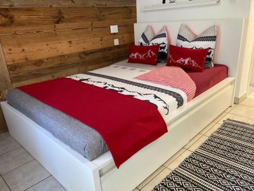 Zermatt Apartment | House St-George Studio Alpine with terrace and view on village