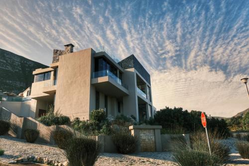 Hermanus Heights House | House Vos