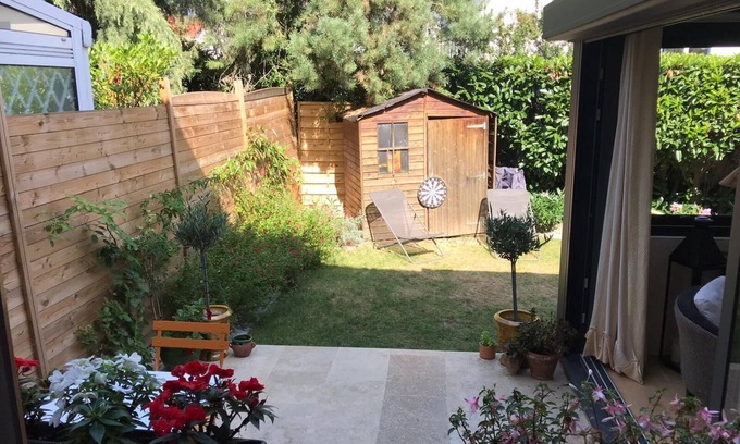 Le Chesnay House | House with garden and terrace