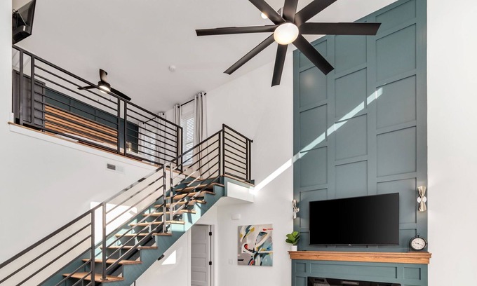 Clarksville House | House with a loft in Clarksville/ Nashville!