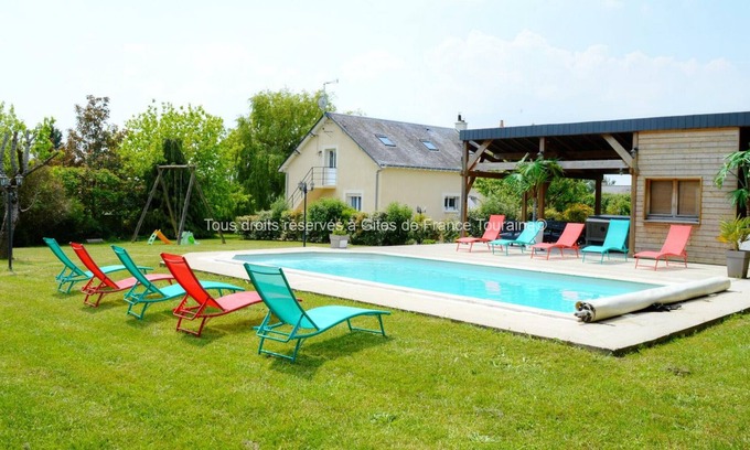 Saint-Paterne-Racan Cottage | House with heated pool and spa in Touraine