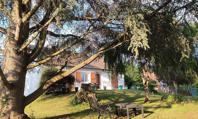 Levis-Saint-Nom House | House with garden 1000m2