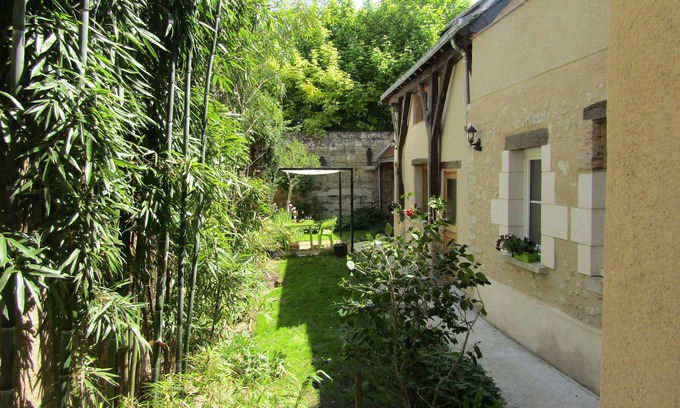 Amboise House | House with inner courtyard, 2 to 4 beds, 2 steps from the castle of Amboise.