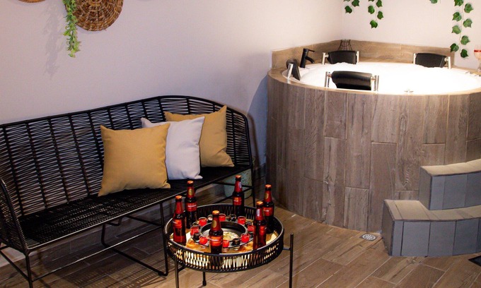 Estadio House | House With Jacuzzi's In Laureles Near 70 & Stadium